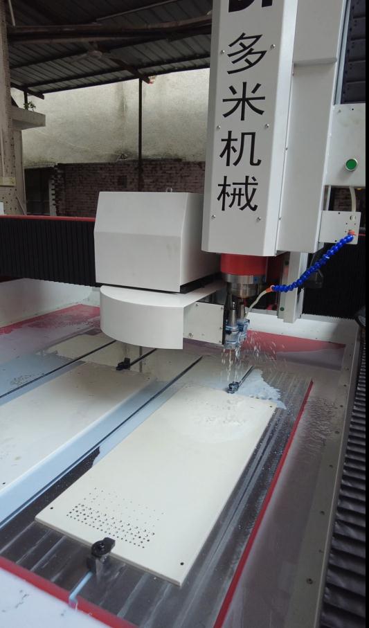 数控自动钻床